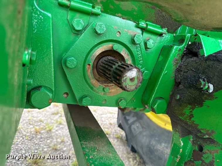 image for item DW2269 1981 John Deere 4640 tractor