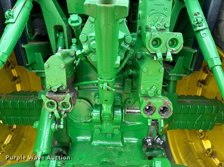 image for item DW2269 1981 John Deere 4640 tractor