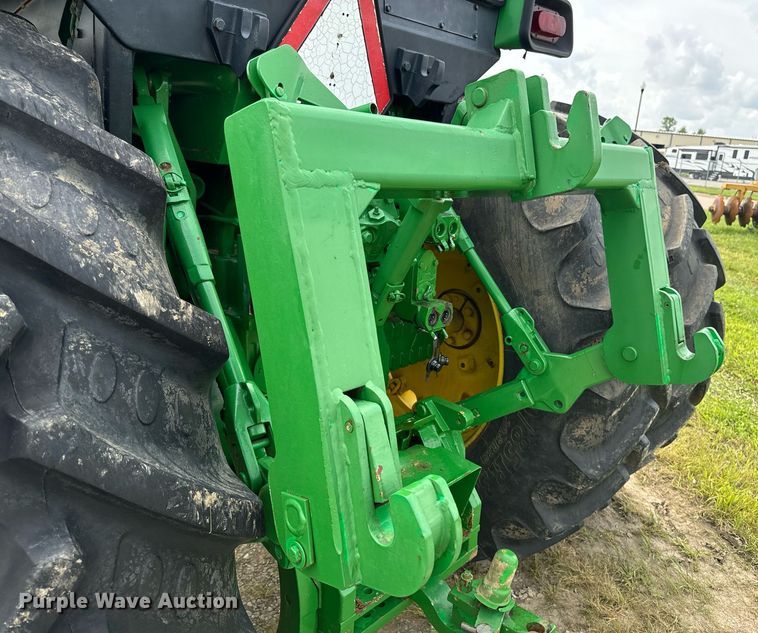 image for item DW2269 1981 John Deere 4640 tractor