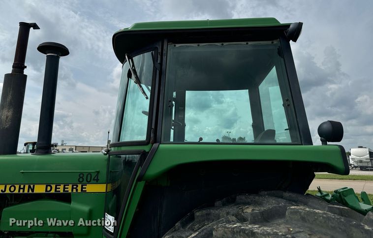 image for item DW2269 1981 John Deere 4640 tractor