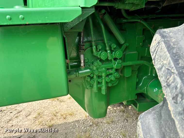 image for item DW2269 1981 John Deere 4640 tractor