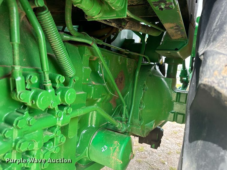 image for item DW2269 1981 John Deere 4640 tractor
