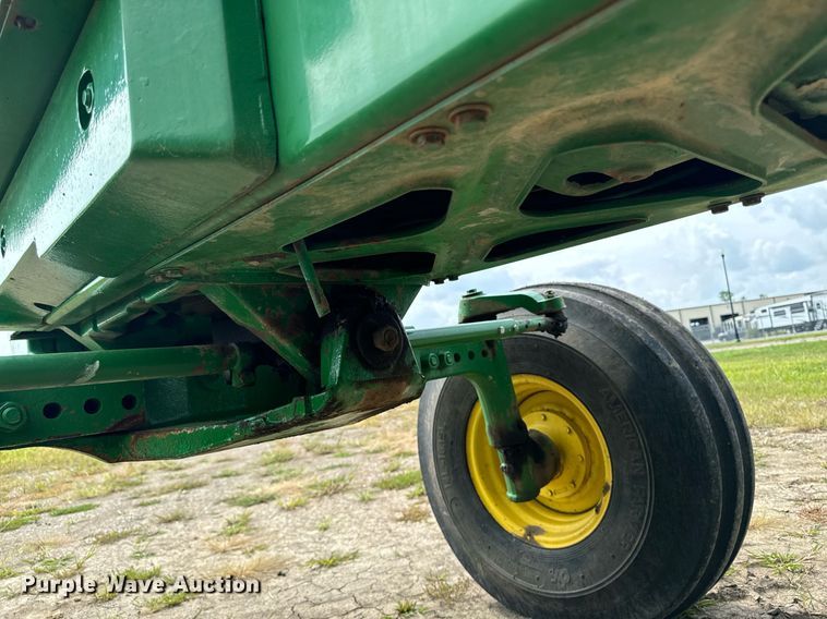 image for item DW2269 1981 John Deere 4640 tractor