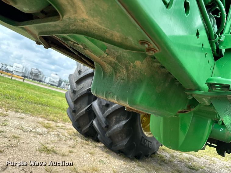 image for item DW2269 1981 John Deere 4640 tractor