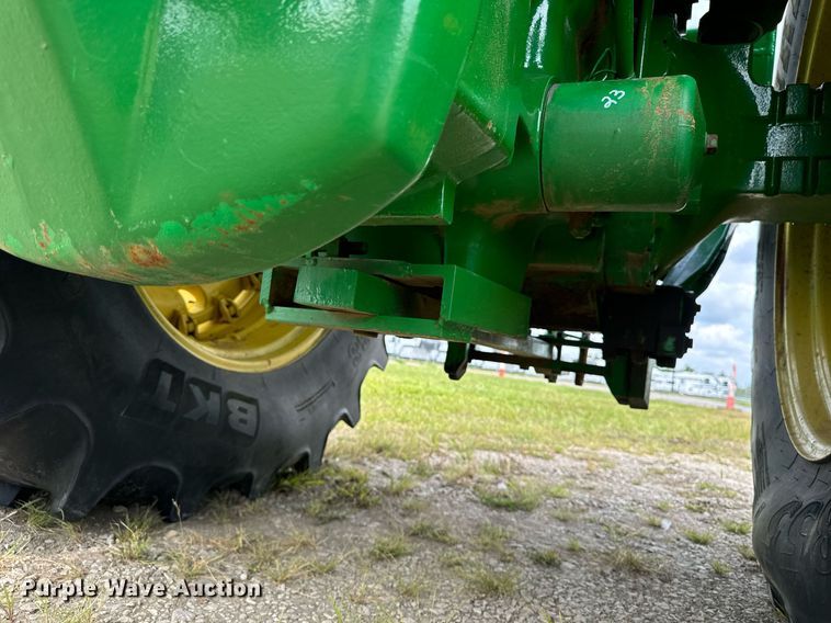 image for item DW2269 1981 John Deere 4640 tractor