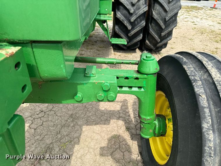 image for item DW2269 1981 John Deere 4640 tractor