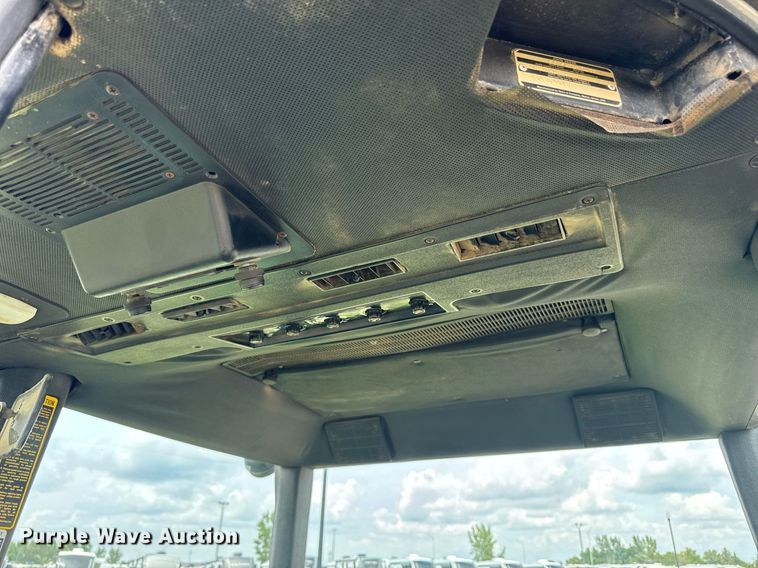 image for item DW2269 1981 John Deere 4640 tractor