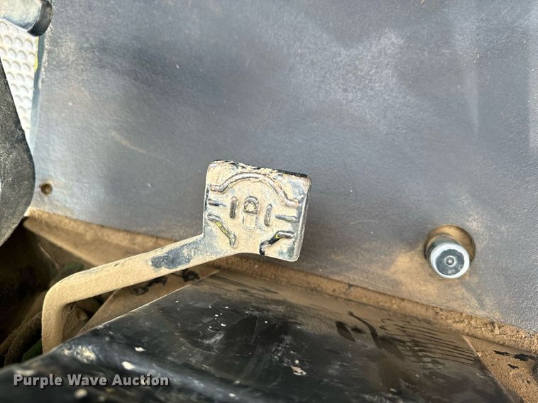 image for item DW2269 1981 John Deere 4640 tractor