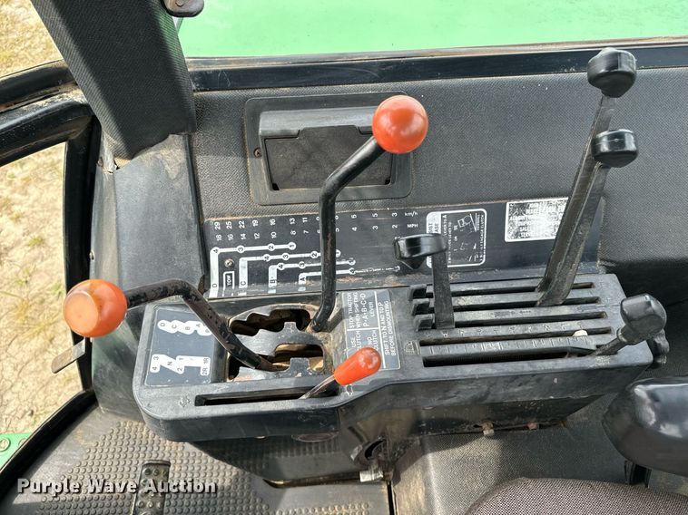 image for item DW2269 1981 John Deere 4640 tractor