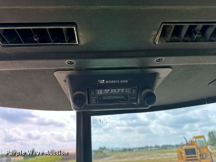 image for item DW2269 1981 John Deere 4640 tractor