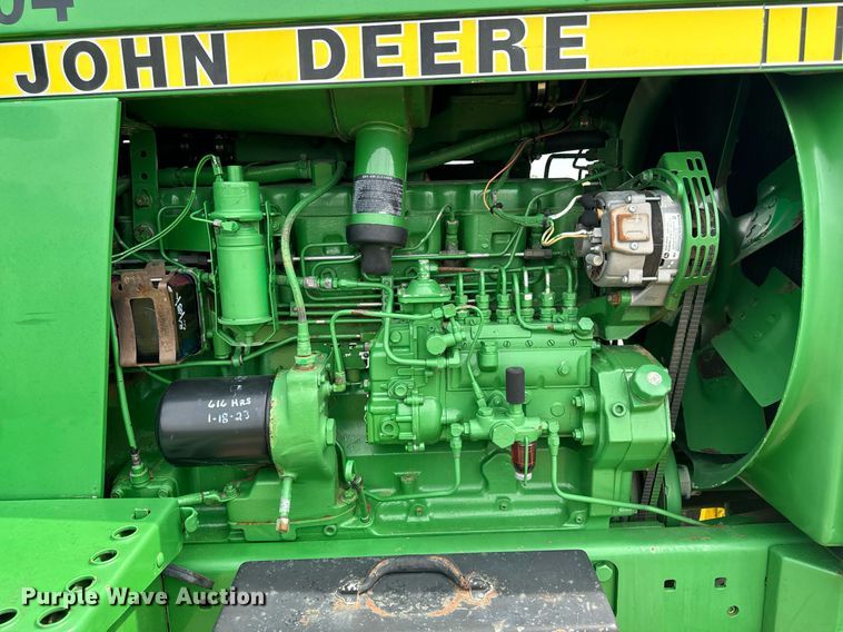 image for item DW2269 1981 John Deere 4640 tractor