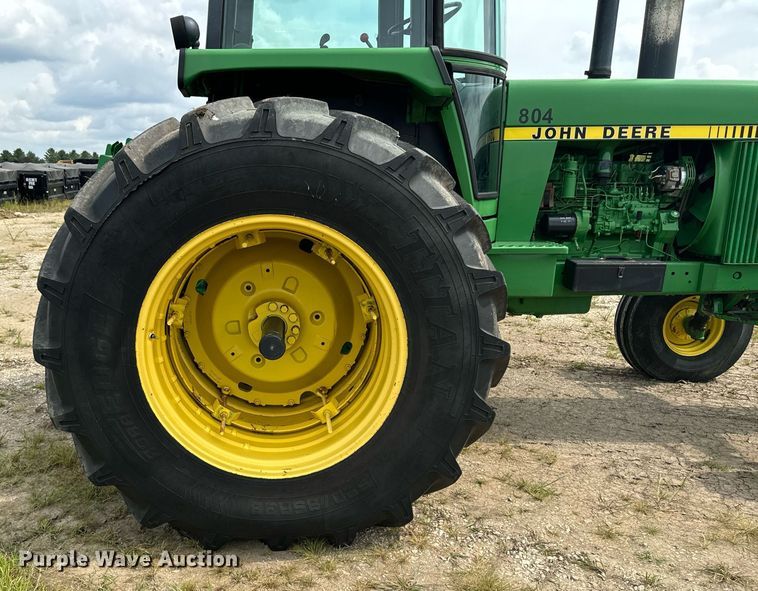 image for item DW2269 1981 John Deere 4640 tractor