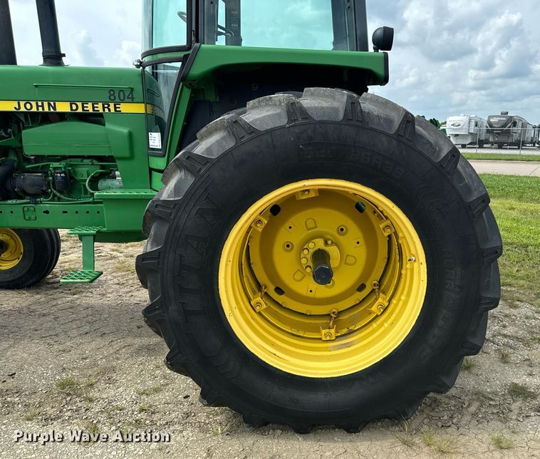 image for item DW2269 1981 John Deere 4640 tractor