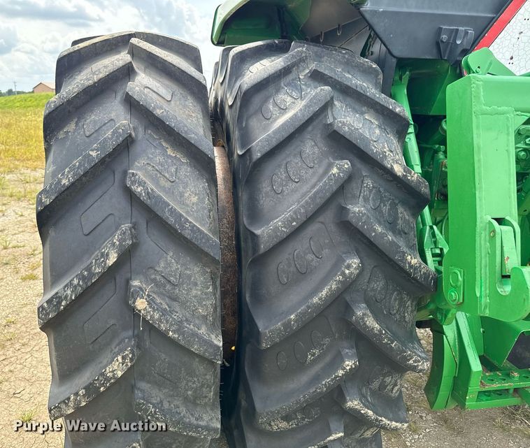 image for item DW2269 1981 John Deere 4640 tractor