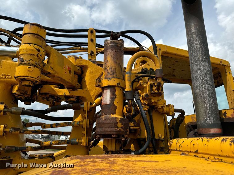 image for item DW2270 1978 Caterpillar 621B conventional scraper 