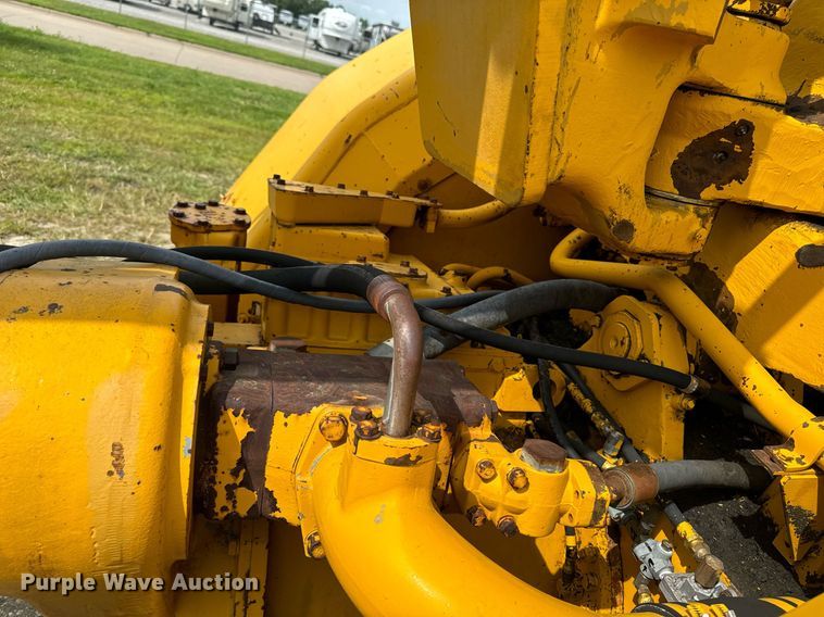 image for item DW2270 1978 Caterpillar 621B conventional scraper 