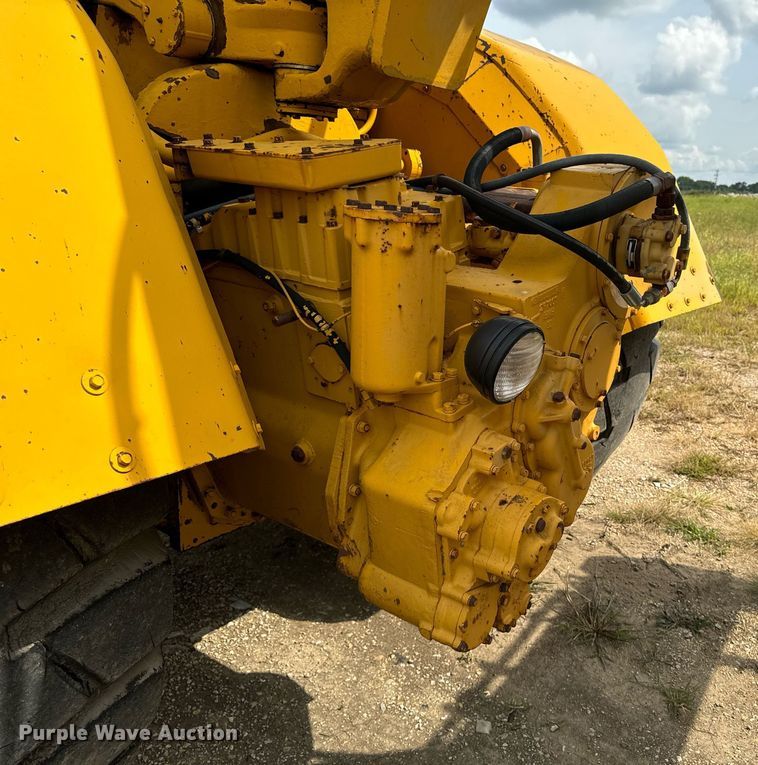 image for item DW2270 1978 Caterpillar 621B conventional scraper 