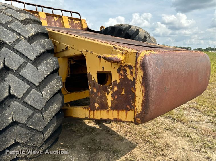 image for item DW2270 1978 Caterpillar 621B conventional scraper 
