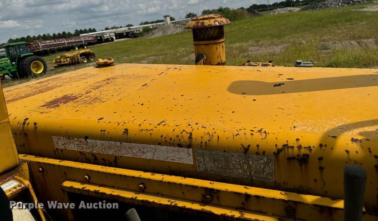 image for item DW2270 1978 Caterpillar 621B conventional scraper 