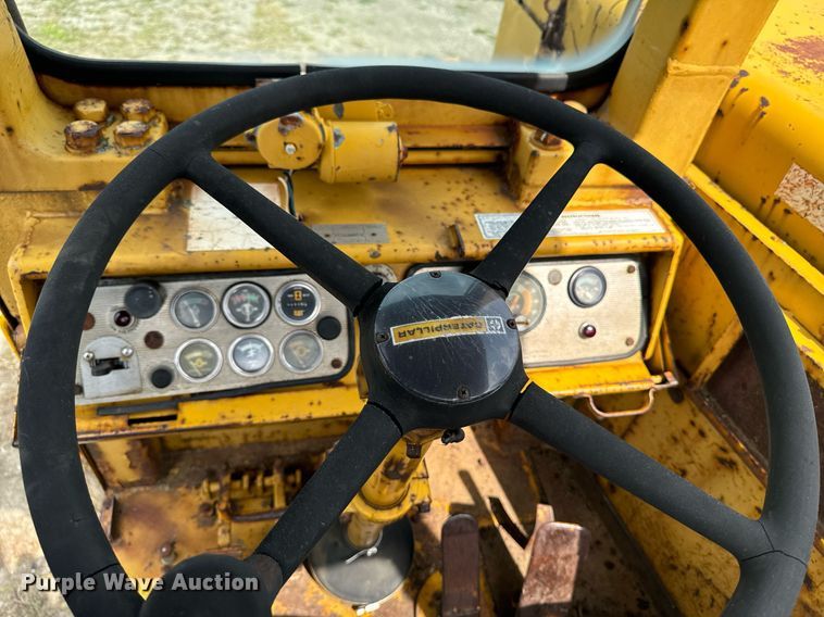 image for item DW2270 1978 Caterpillar 621B conventional scraper 