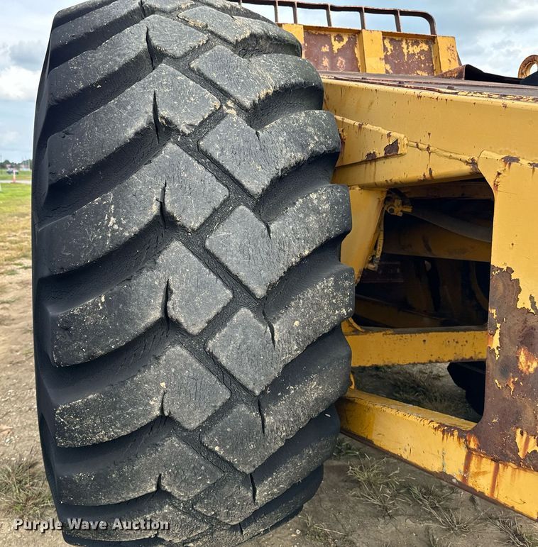 image for item DW2270 1978 Caterpillar 621B conventional scraper 