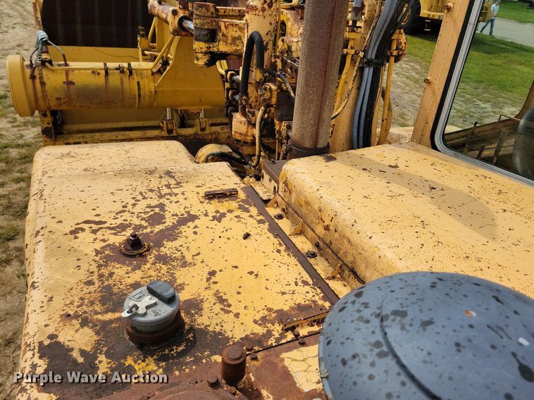 image for item DW2271 1978 Caterpillar 621B conventional scraper 