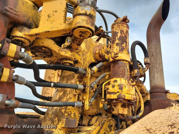 image for item DW2271 1978 Caterpillar 621B conventional scraper 