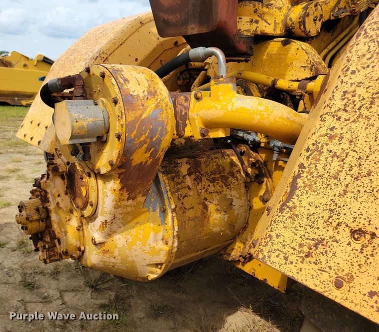 image for item DW2271 1978 Caterpillar 621B conventional scraper 