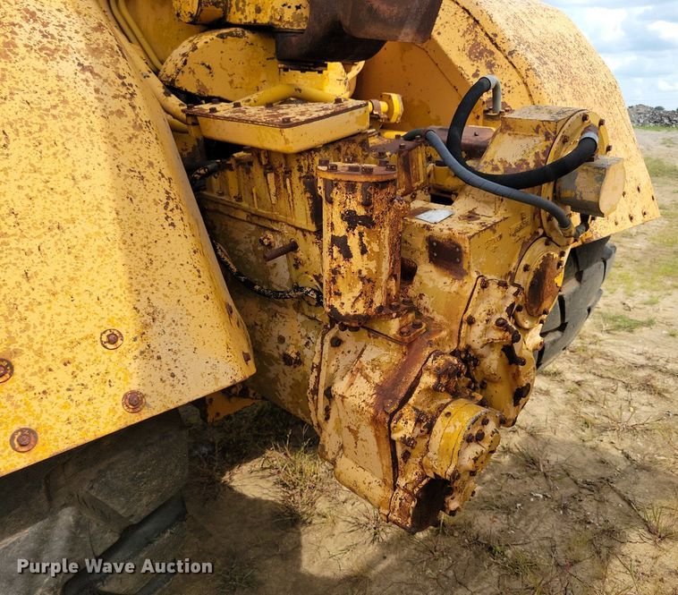 image for item DW2271 1978 Caterpillar 621B conventional scraper 