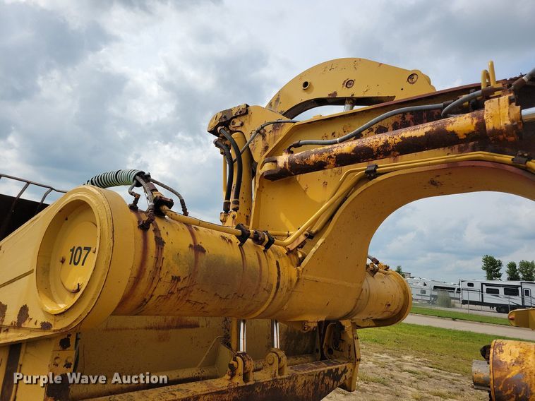 image for item DW2271 1978 Caterpillar 621B conventional scraper 
