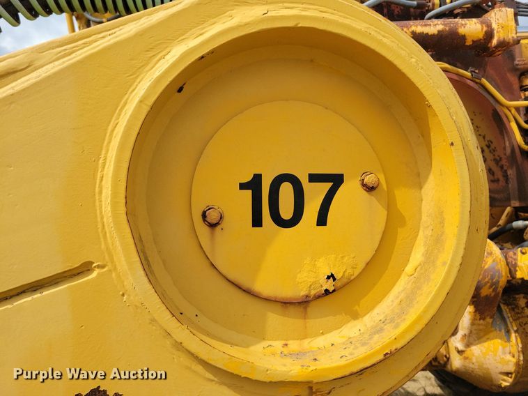 image for item DW2271 1978 Caterpillar 621B conventional scraper 