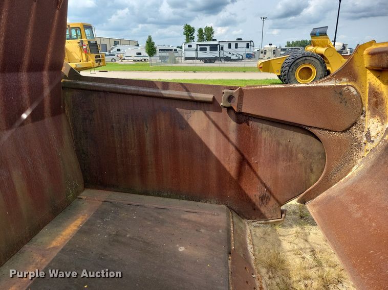 image for item DW2271 1978 Caterpillar 621B conventional scraper 