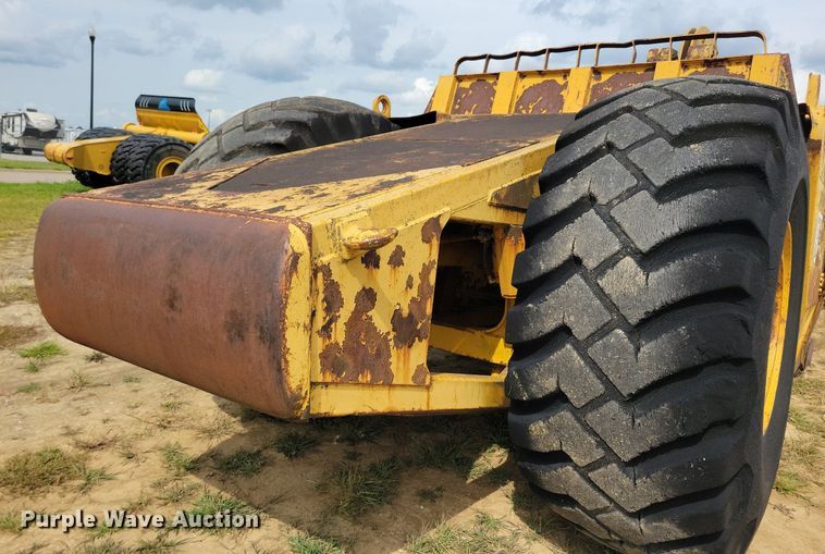 image for item DW2271 1978 Caterpillar 621B conventional scraper 