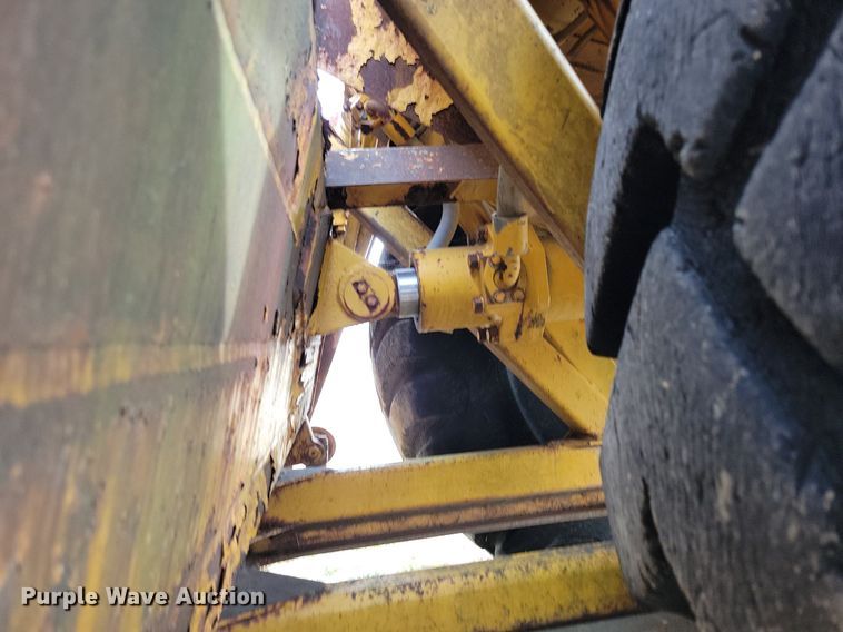 image for item DW2271 1978 Caterpillar 621B conventional scraper 