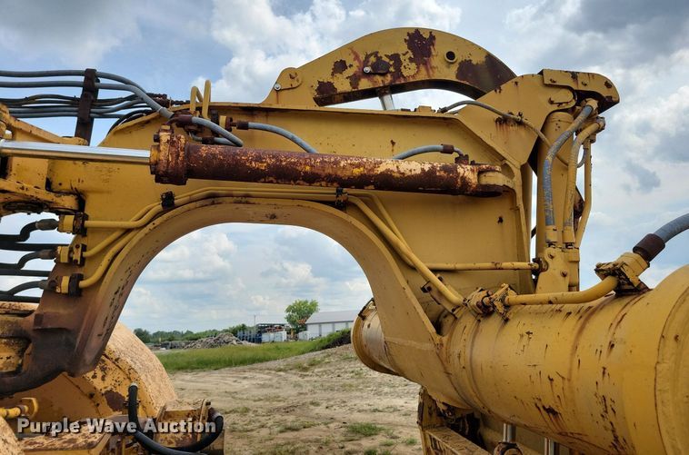 image for item DW2271 1978 Caterpillar 621B conventional scraper 