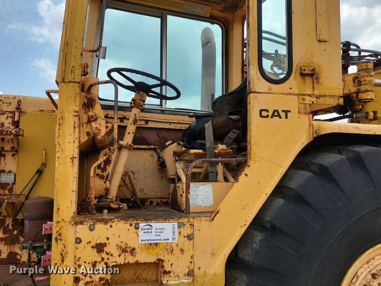 image for item DW2271 1978 Caterpillar 621B conventional scraper 