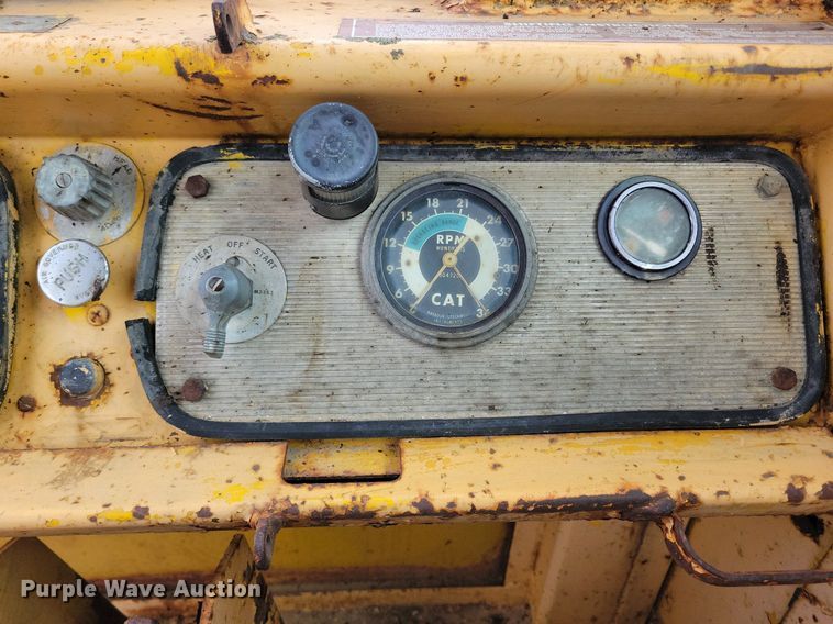 image for item DW2271 1978 Caterpillar 621B conventional scraper 