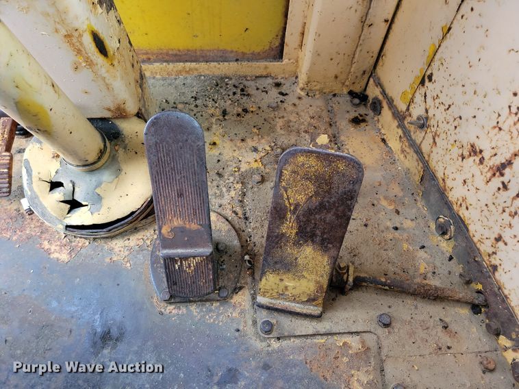 image for item DW2271 1978 Caterpillar 621B conventional scraper 