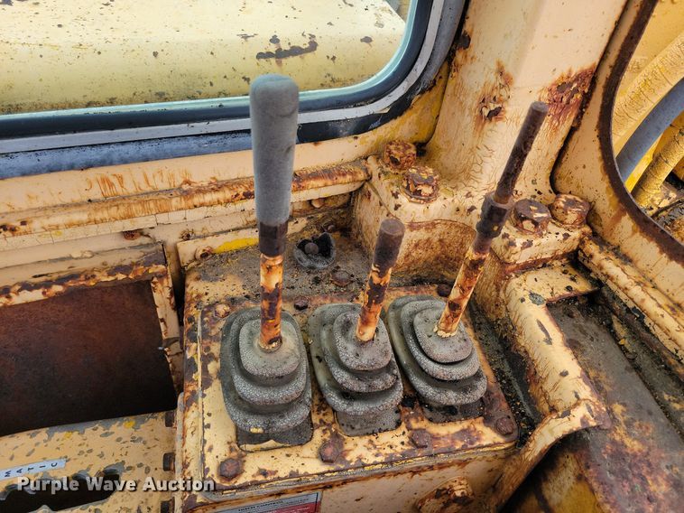 image for item DW2271 1978 Caterpillar 621B conventional scraper 