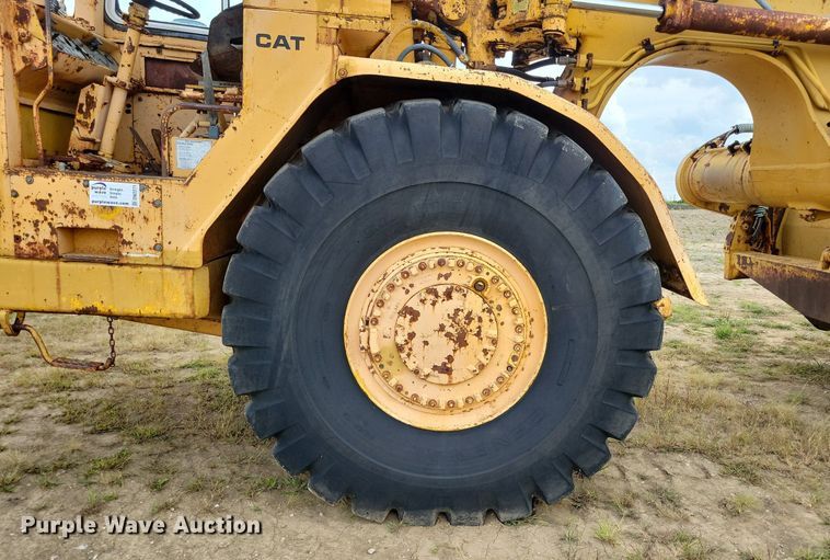 image for item DW2271 1978 Caterpillar 621B conventional scraper 