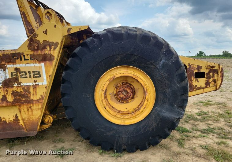 image for item DW2271 1978 Caterpillar 621B conventional scraper 