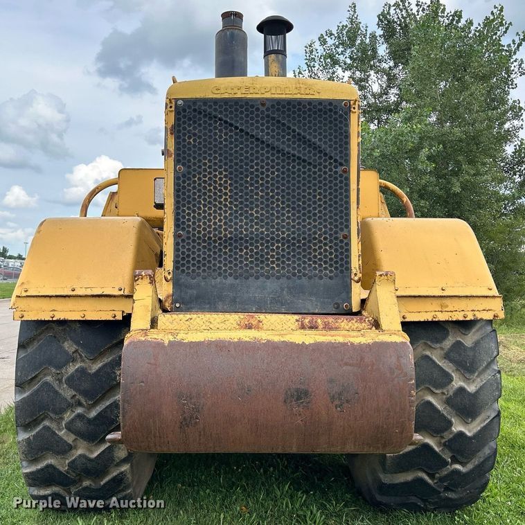 image for item DW2272 1973 Caterpillar  627 conventional scraper 