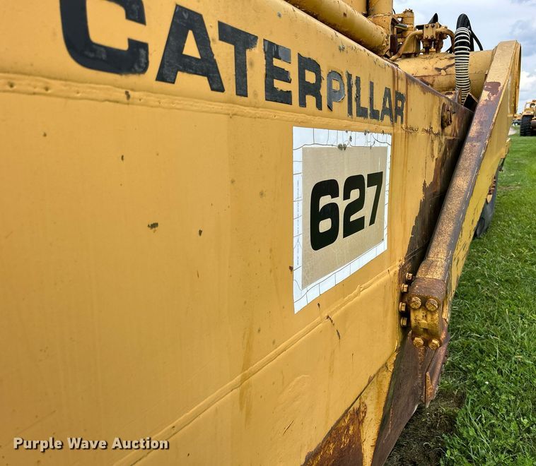 image for item DW2272 1973 Caterpillar  627 conventional scraper 