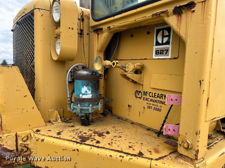 image for item DW2272 1973 Caterpillar  627 conventional scraper 