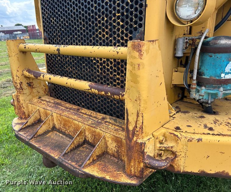 image for item DW2272 1973 Caterpillar  627 conventional scraper 