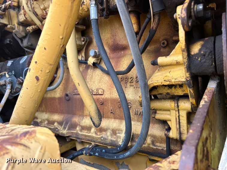image for item DW2272 1973 Caterpillar  627 conventional scraper 