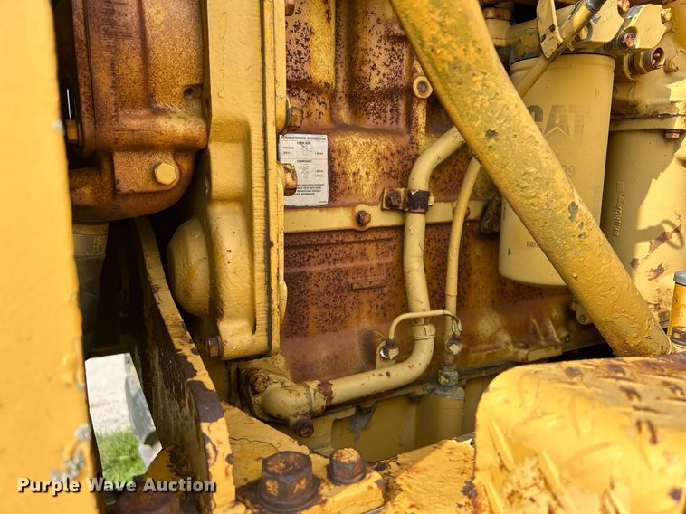 image for item DW2272 1973 Caterpillar  627 conventional scraper 