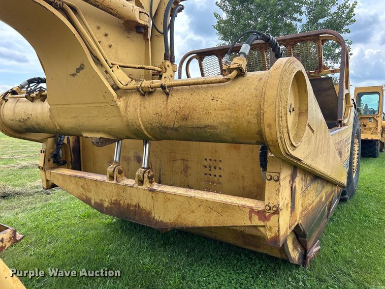 image for item DW2273 1979 Caterpillar  627B conventional scraper 