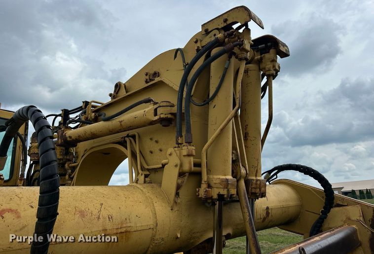 image for item DW2273 1979 Caterpillar  627B conventional scraper 