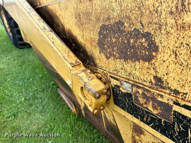 image for item DW2273 1979 Caterpillar  627B conventional scraper 
